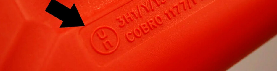 Почему на АЗС запрещено наливать топливо в пластиковую тару?